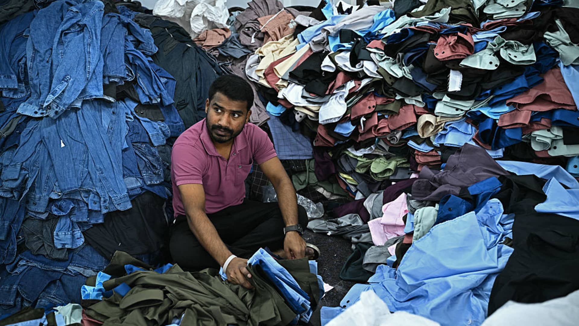 India cuts tax rates to spur consumption, blunt tariff impact